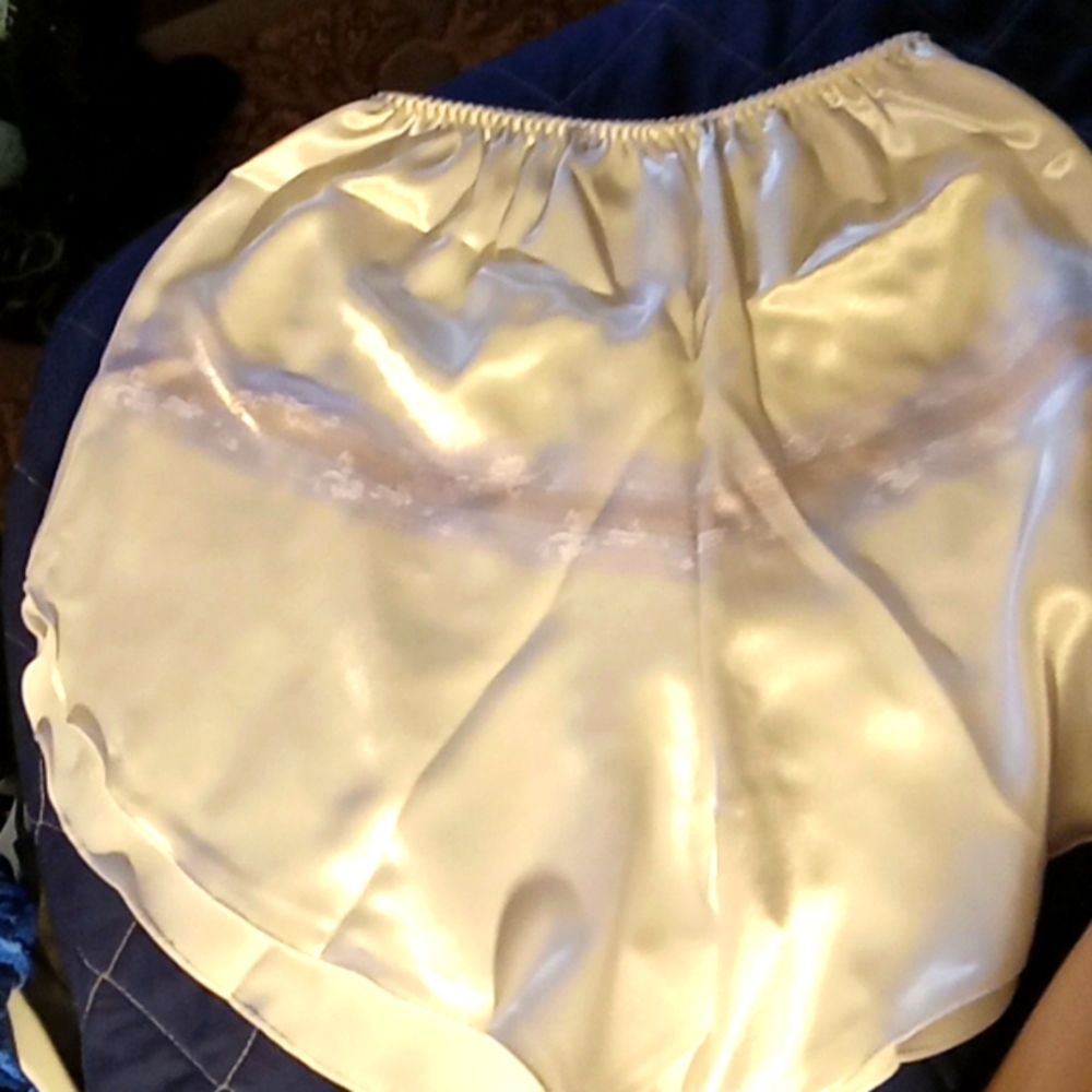 Two piece Chinese silk shorts pajama set NWT